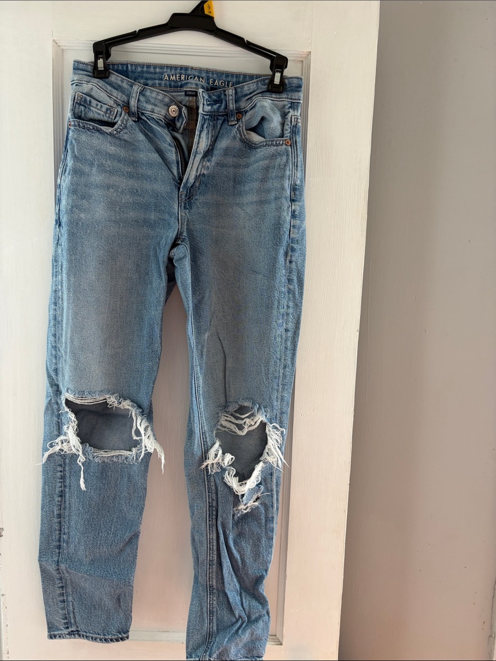 American Eagle Outfitters Light Wash Ripped Strigid Jeans